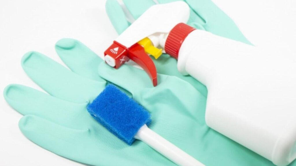 レンジフード掃除に使う洗剤などの道具一覧