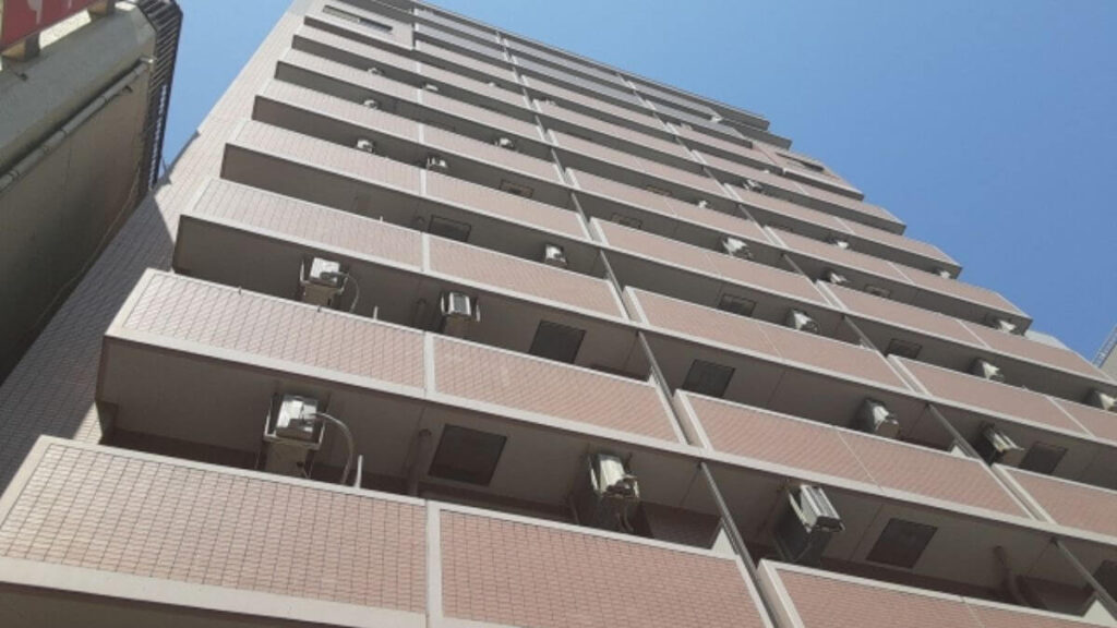 防犯設備のしっかりとしたマンションの外観